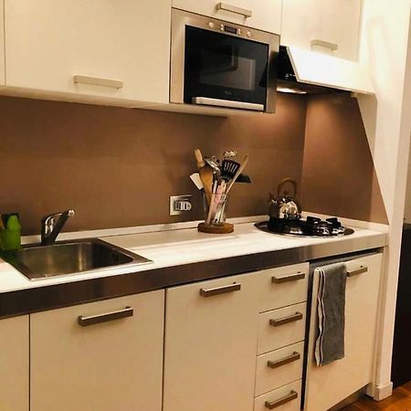 Portavenezia49 - Appartamento Milano Porta Venezia Con Jacuzzi Милано Екстериор снимка