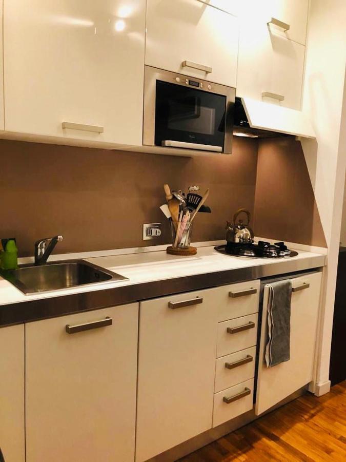 Portavenezia49 - Appartamento Milano Porta Venezia Con Jacuzzi Милано Екстериор снимка